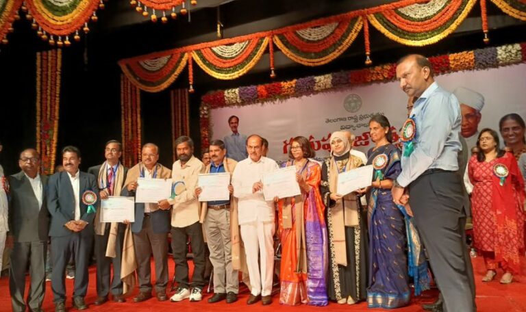 Best Teachers felicitated by Telangana govt